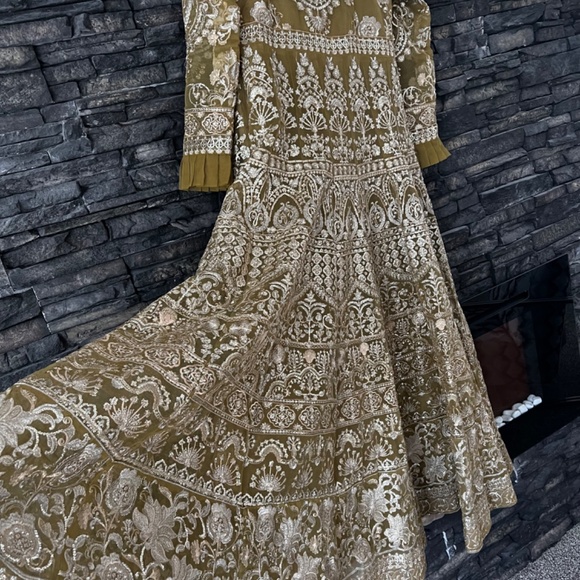 Indian Pakistan Suit/Dress - Picture 3 of 8